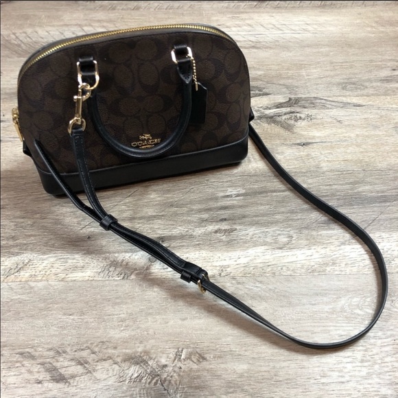 ***SOLD*** COACH SIERRA MINI SATCHEL - Picture 3 of 8